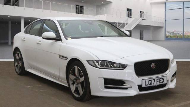 Jaguar XE 2.0d R-Sport Auto Euro 6 (s/s) 4dr Saloon Diesel White