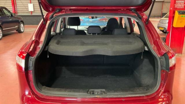 2015 Nissan Qashqai 1.5 dCi Visia 2WD Euro 5 (s/s) 5dr