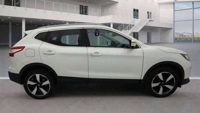 2016 Nissan Qashqai 1.5 dCi N-Connecta 2WD Euro 6 (s/s) 5dr