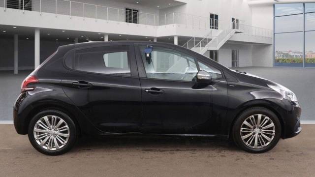 2019 Peugeot 208 1.2 PureTech Signature Euro 6 (s/s) 5dr