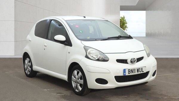 Toyota Aygo 1.0 VVT-i Go Euro 5 5dr Hatchback Petrol White