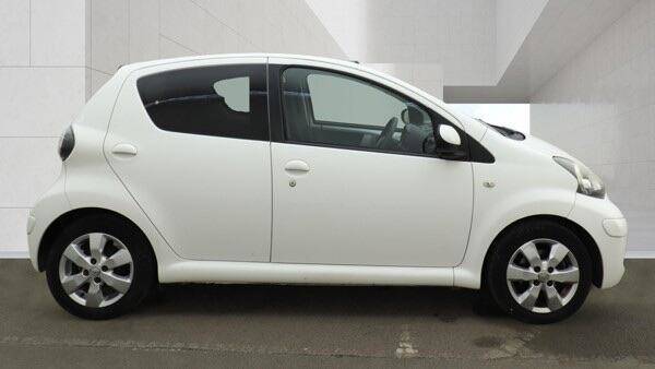 2011 Toyota Aygo 1.0 VVT-i Go Euro 5 5dr