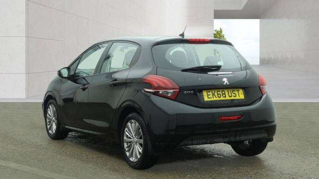 2018 Peugeot 208 1.2 PureTech Signature Euro 6 (s/s) 5dr