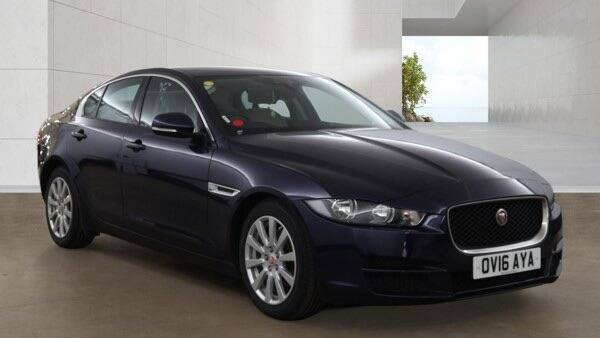 Jaguar XE 2.0d SE Auto Euro 6 (s/s) 4dr Saloon Diesel Blue