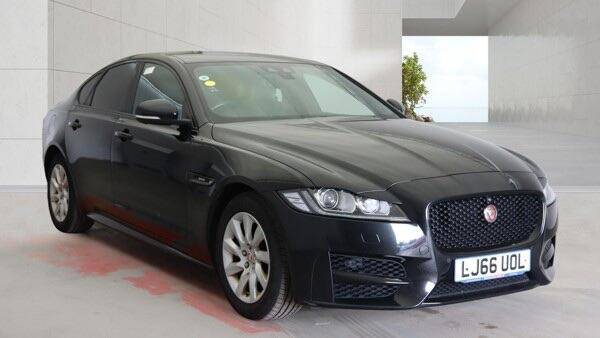 Jaguar XF 2.0d R-Sport Auto Euro 6 (s/s) 4dr Saloon Diesel Black