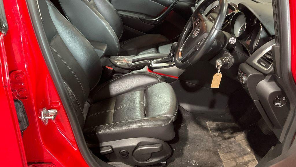 2015 Vauxhall Astra thumbnail 11