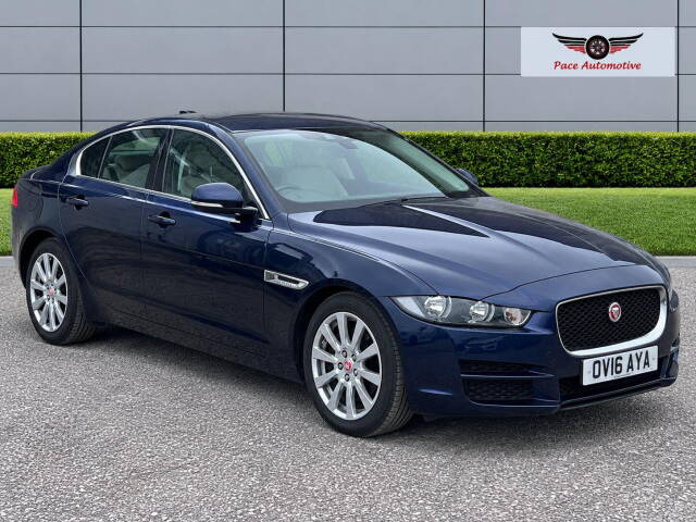 Jaguar XE 2.0d SE Auto Euro 6 (s/s) 4dr Saloon Diesel Blue